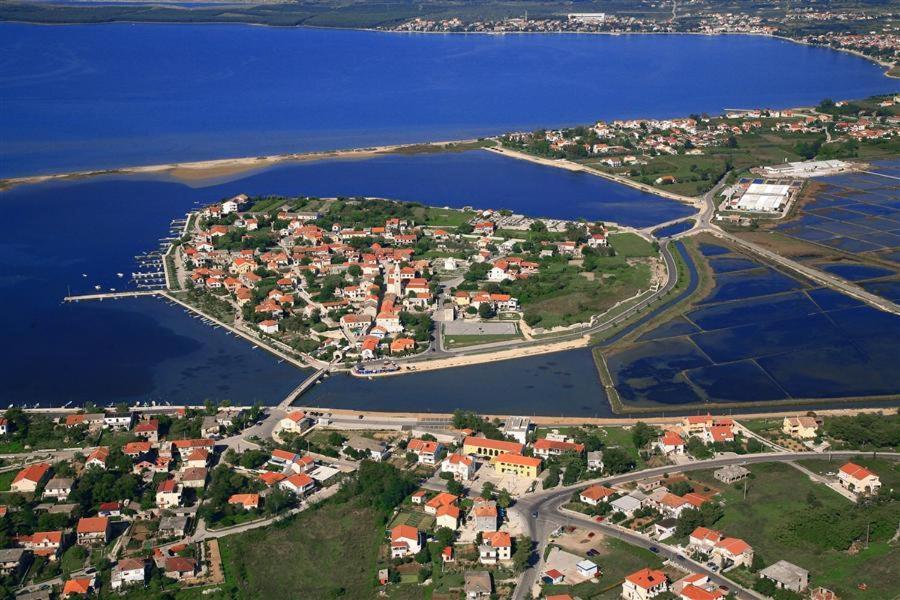 Apartment Bonaca Нин Экстерьер фото